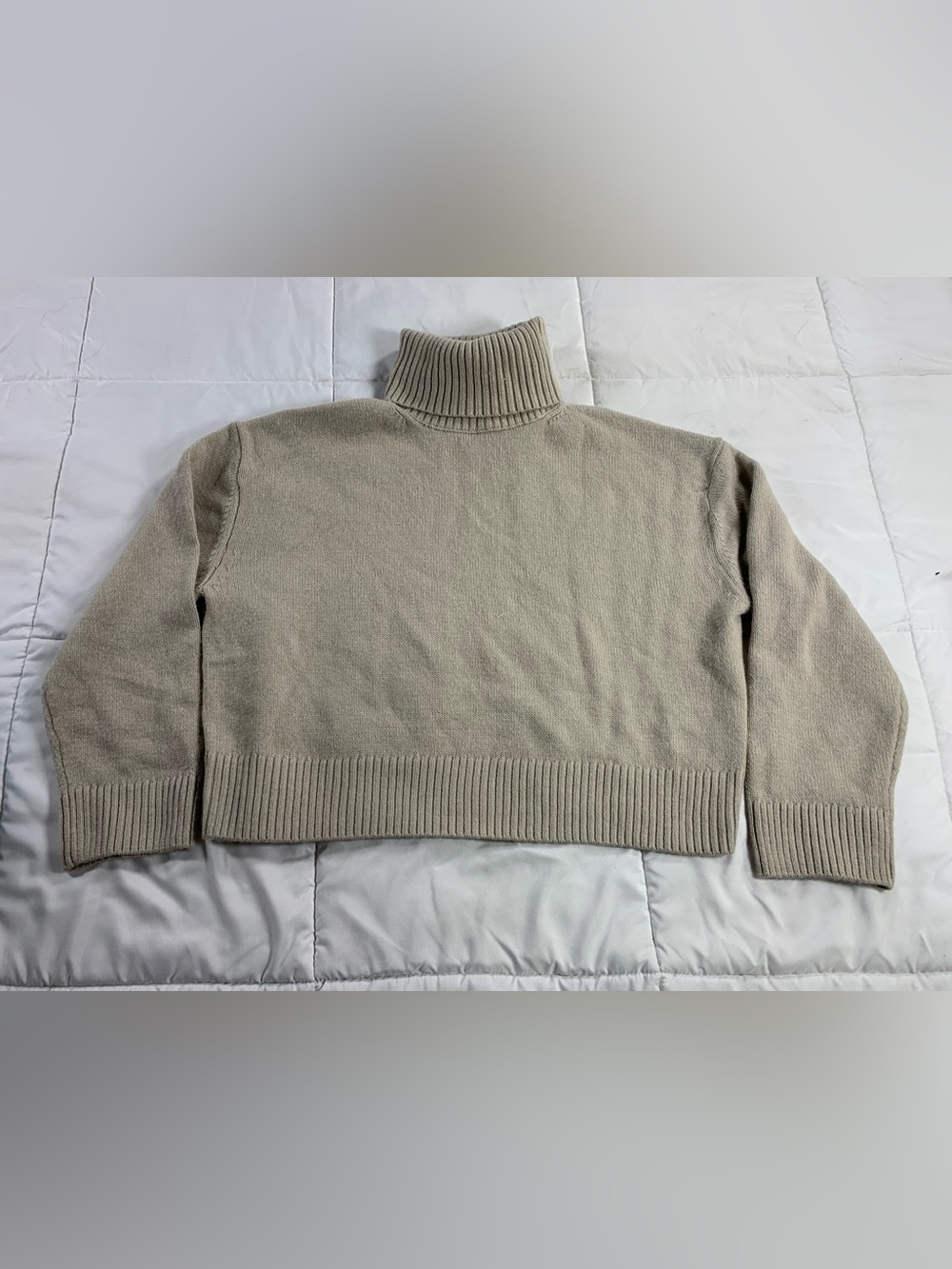 Pre loved H&M turtleneck sweater womens size S